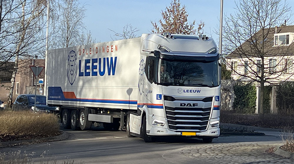 haal je CE rijbewijs voor de trekker oplegger